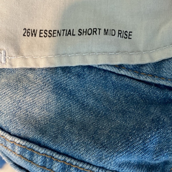 BDG 26W Essential Short Mid Rise - Picture 4 of 4